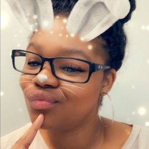 Meet your Posher, Shana